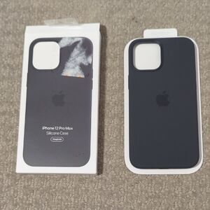 Apple iPhone 12 Pro Max MagSafe Silicone Case - Dark Gray